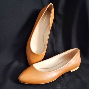 Stuart weitzman tan flat shoes,size 7.5